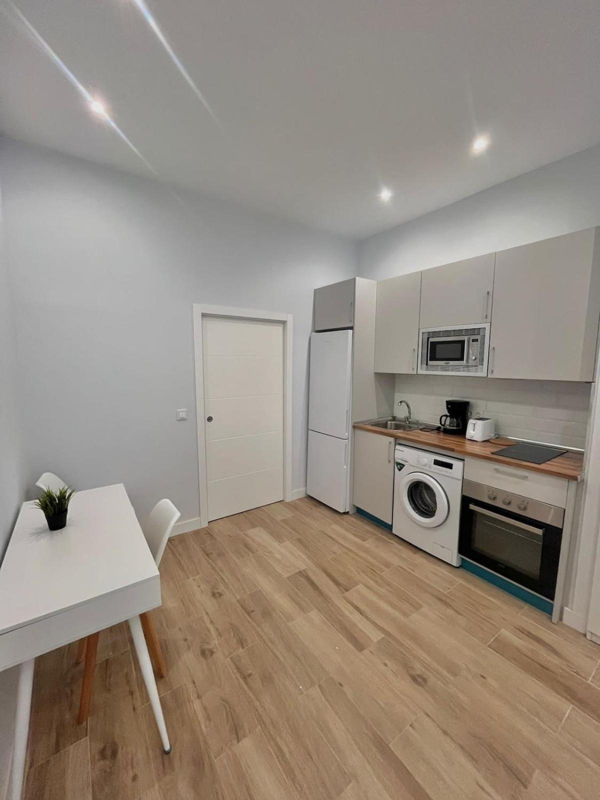 Con Estilo Y Funcionalidad Cerca De Ifema Apartamento Madrid